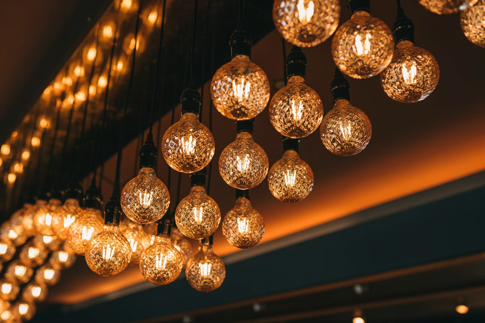 RIVO – Dekorative Kristalllampen im Innenbereich